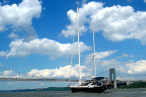 Voyager under George Washington bridge